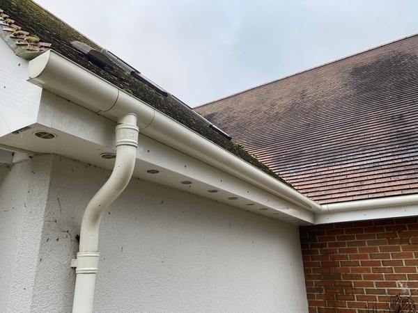 Residential gutter cleaning experts in Woking, Surrey